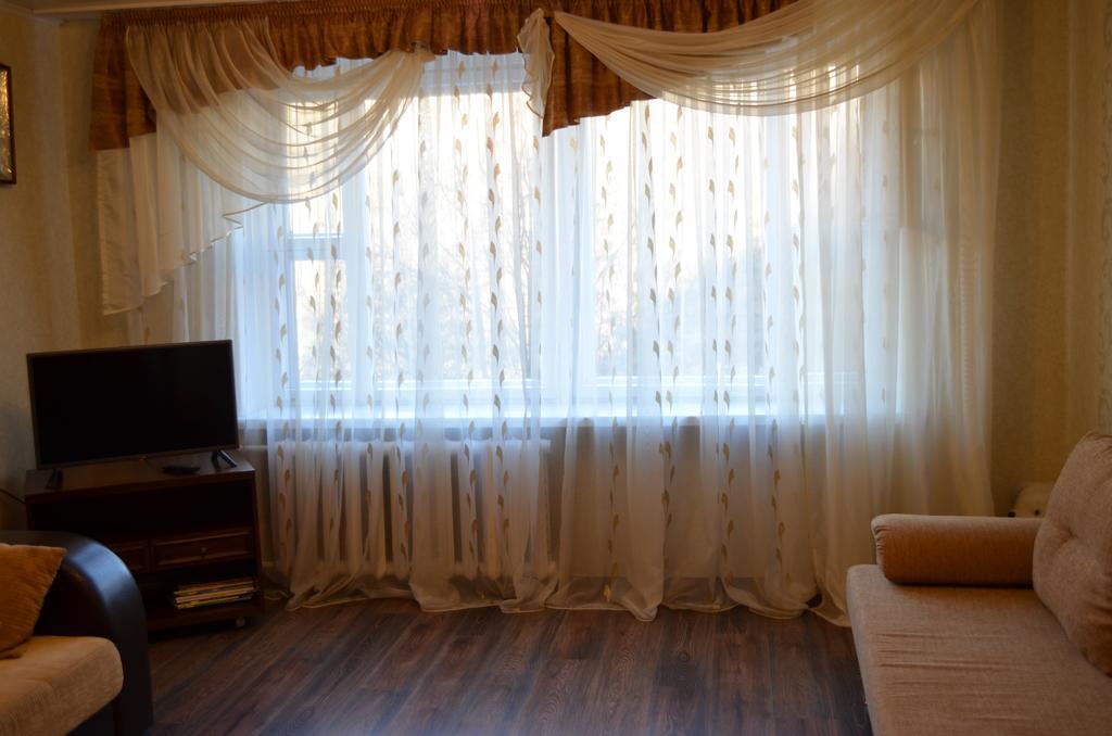 Apartment At Zhukova Street Baranavichy Esterno foto