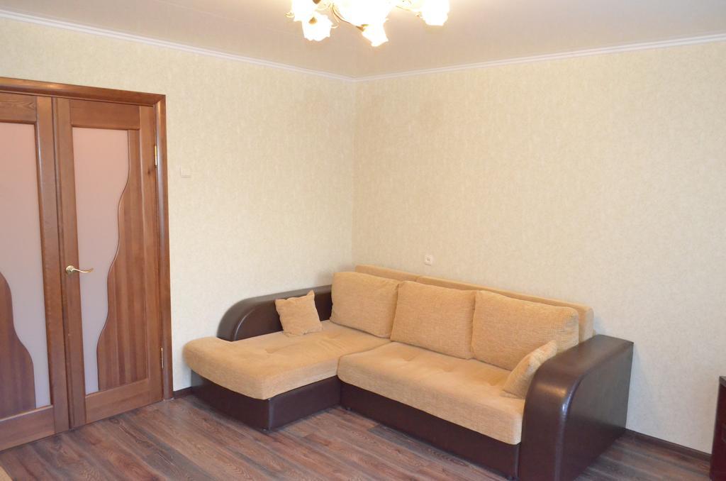 Apartment At Zhukova Street Baranavichy Esterno foto